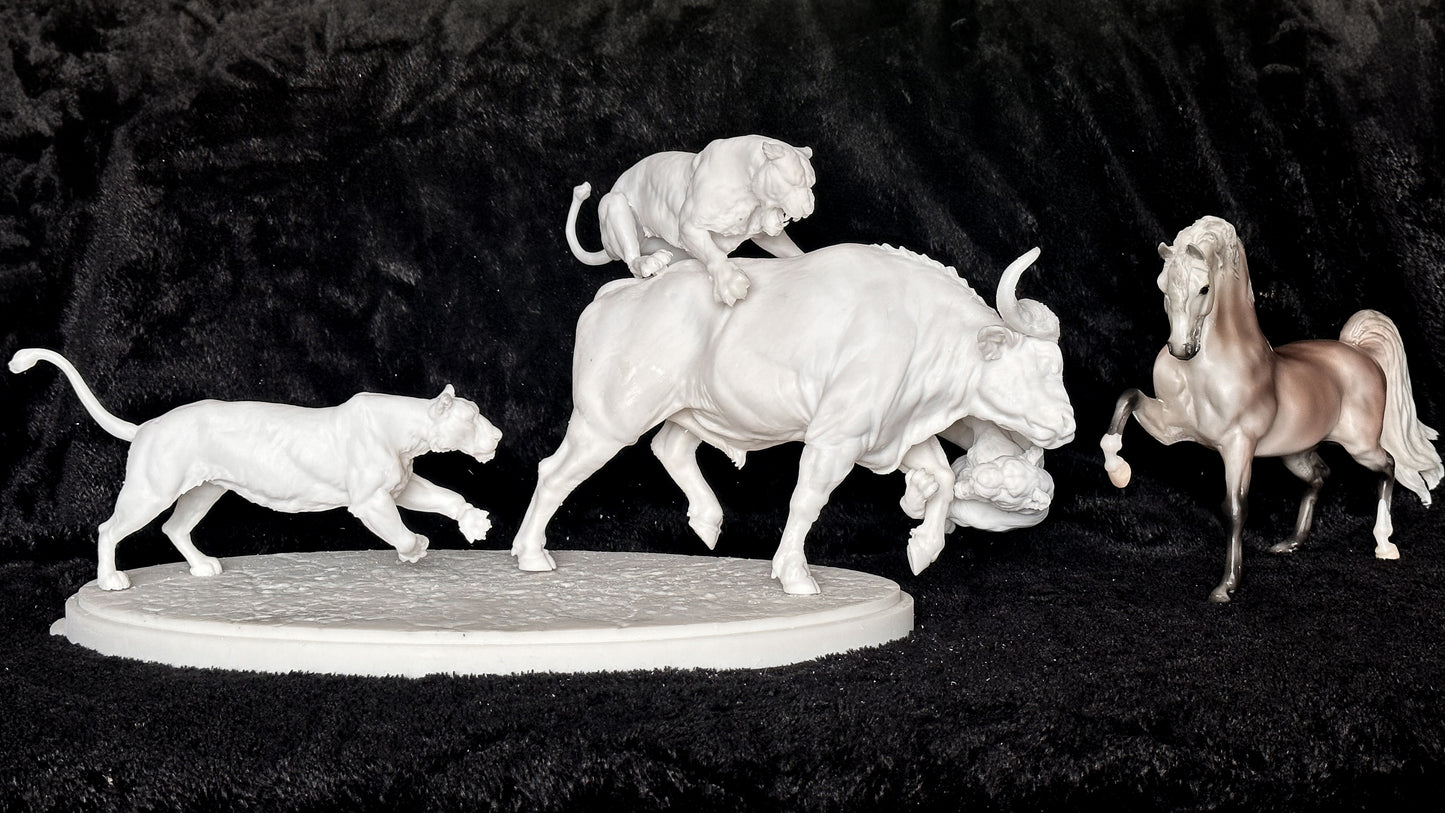 Lions hunting buffalo tradtional 1/9 scale piece ltd edition of 5