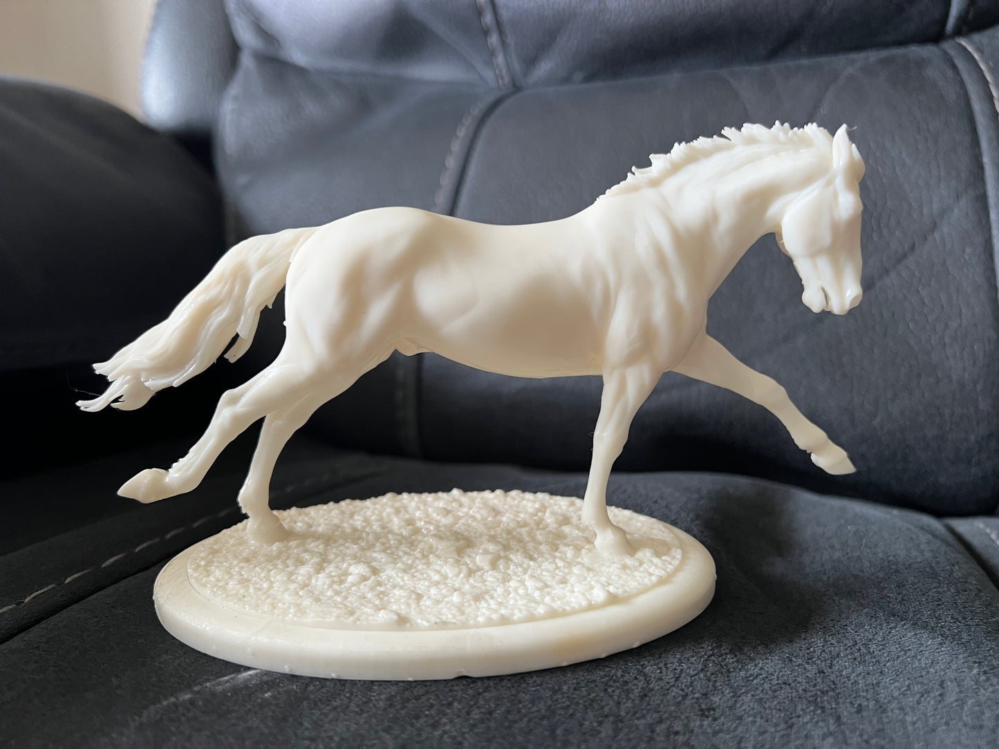 Renegade running stallion - White resin ready to paint - Pre - Order
