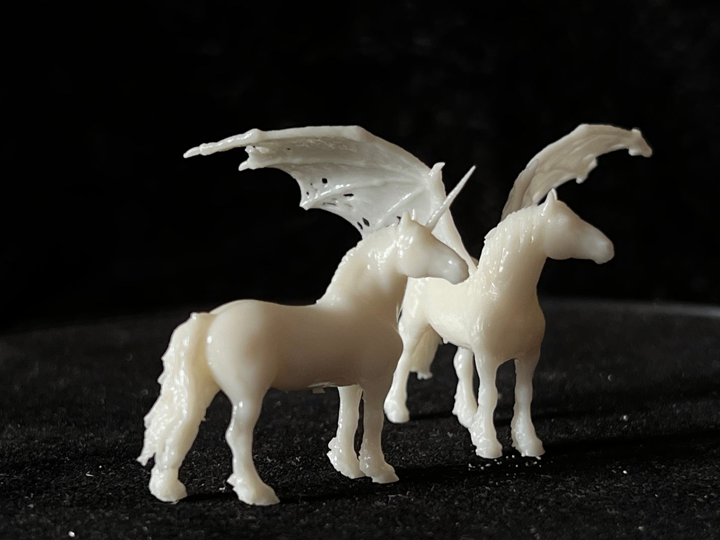 Ying and Yang Pegasus and Unicorn Micros - White resin ready to prep / paint