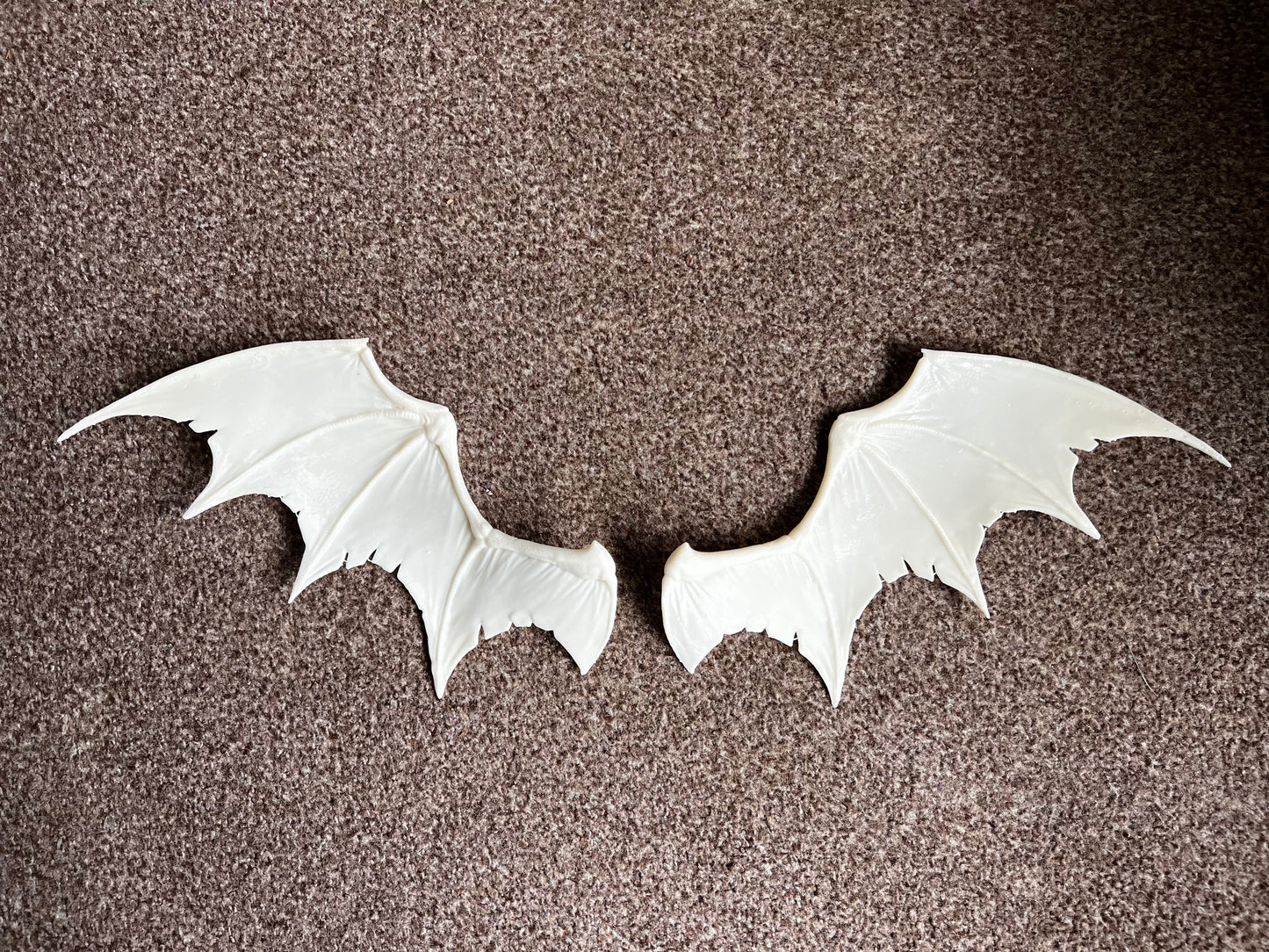 Simple Bat Resin Wings for Model Horse Breyer / resin custom - White ready to Paint