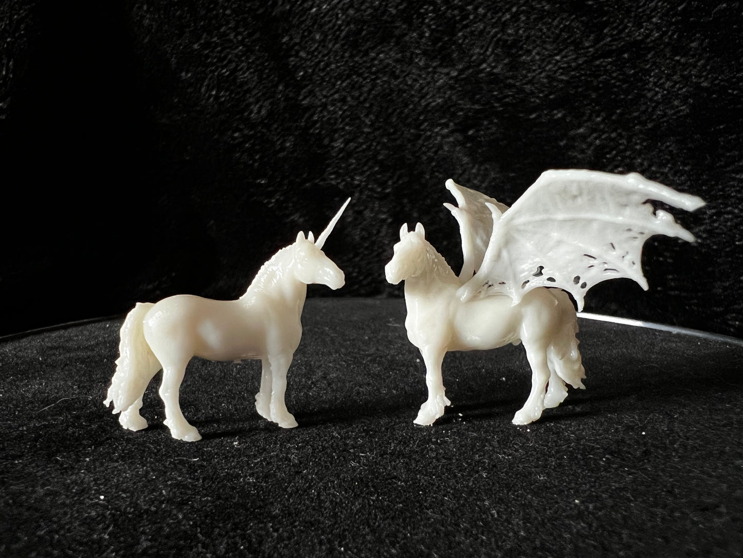 Ying and Yang Pegasus and Unicorn Micros - White resin ready to prep / paint