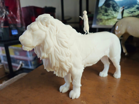 Majestic lion and meerkat duo resin 1/9 scale artist resin figurines companion animals