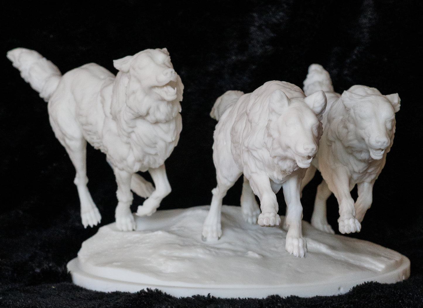 Running Arctic wolf trio - White ready to paint