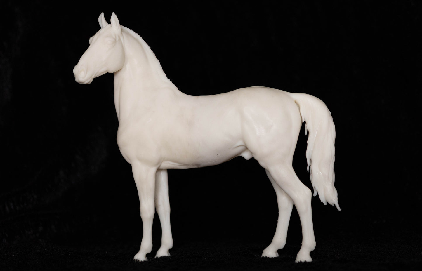 Traditional scale Grade horse / Cob - White resin ready to paint - Pre - Order - LTD TO 10 COPIES