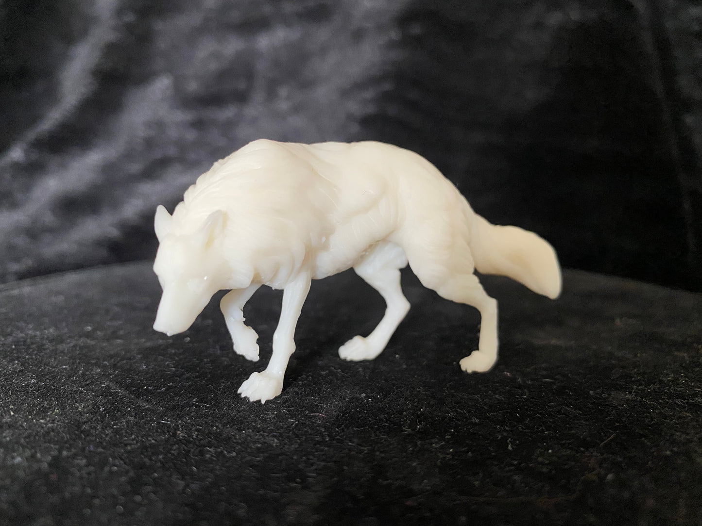 Resin Wolf - White ready to paint
