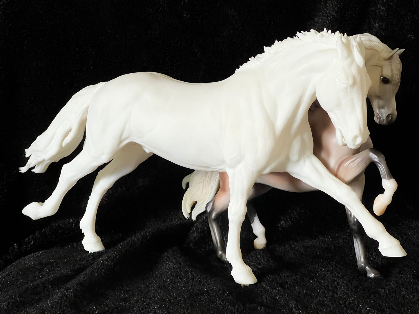 Traditional ltd to 10 Performance friendly Renegade running stallion - White resin ready to paint - Pre - Order