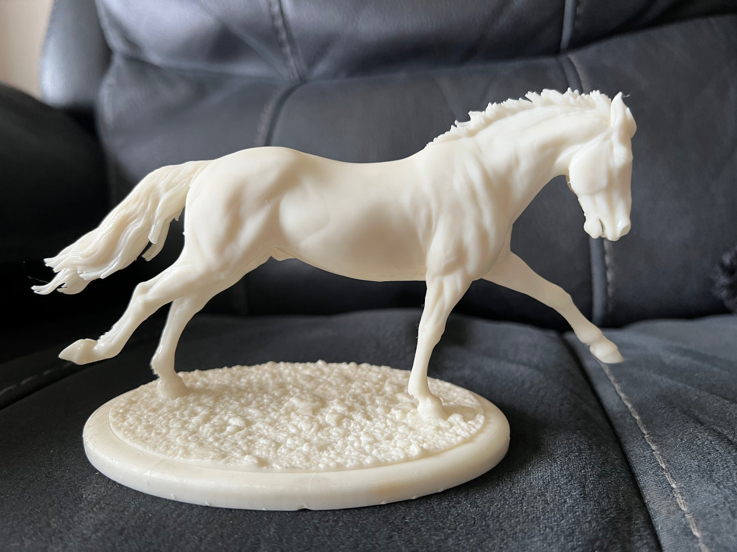 Renegade running stallion - White resin ready to paint - Pre - Order