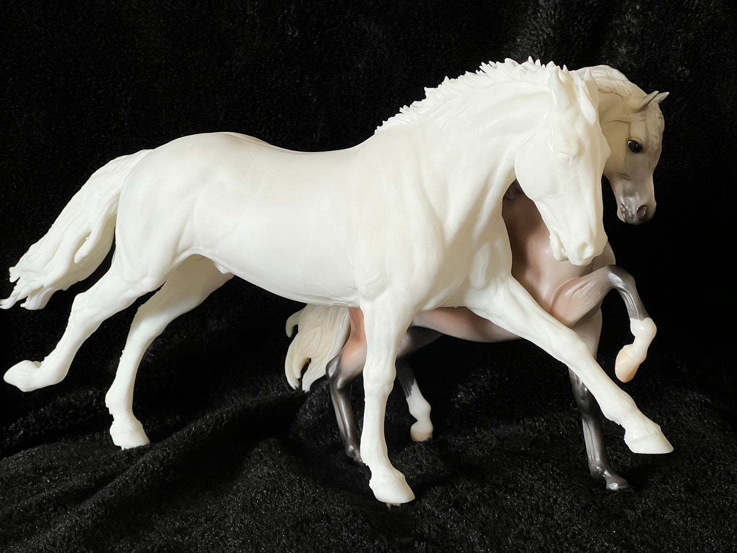 Traditional ltd to 10 Performance friendly Renegade running stallion - White resin ready to paint - Pre - Order