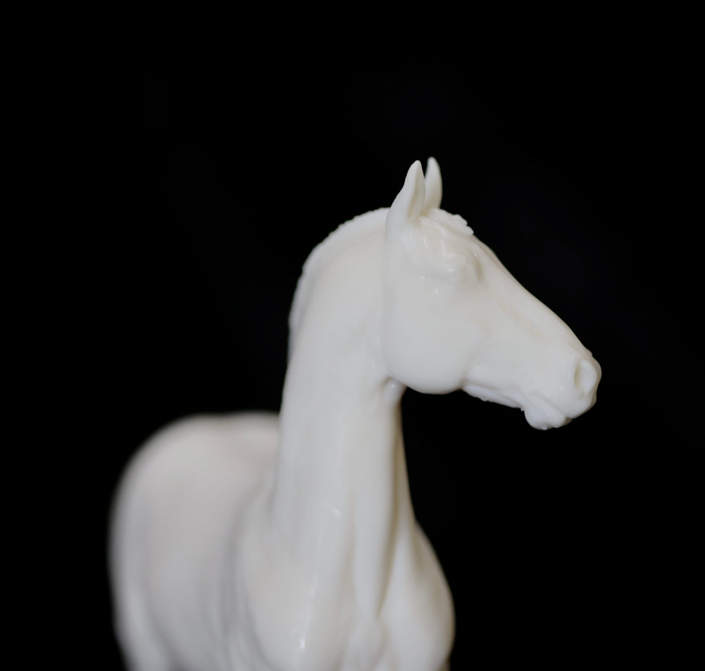 Classic scale Grade horse / Cob "Brutus" - White resin ready to paint - Pre - Order